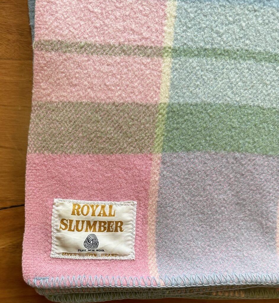 Royal slumber label